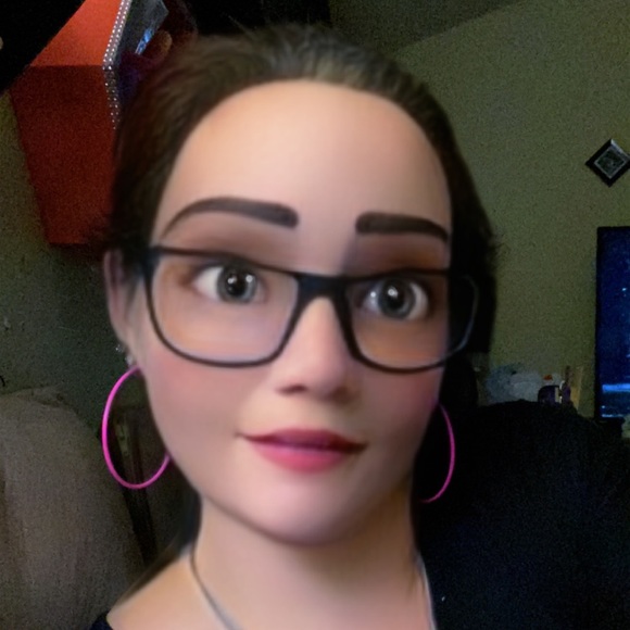 Meet your Posher, Erin - Picture 2 of 12